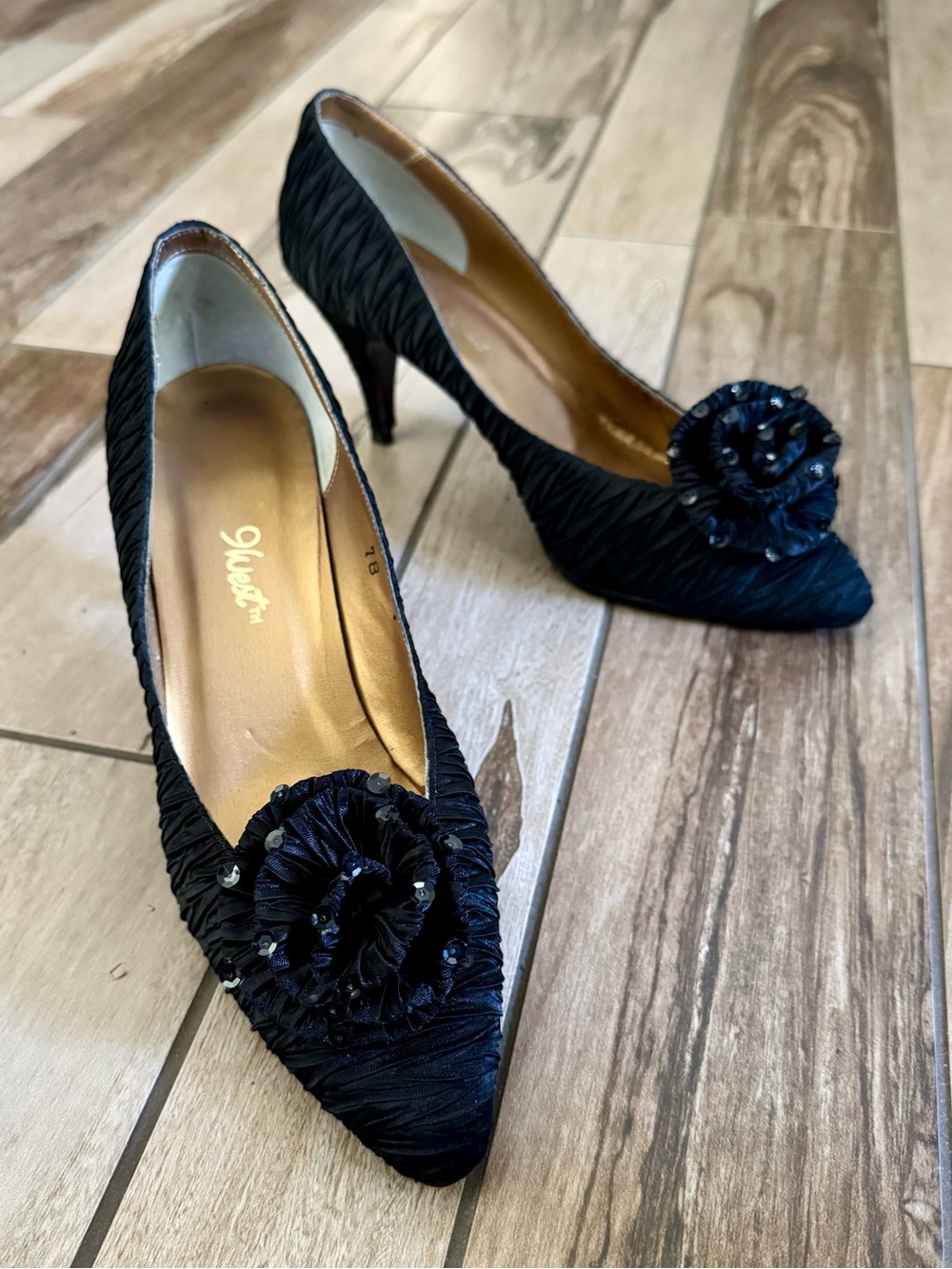 Vintage 9West (Nine West) Classic Black Ruched Cocktail Pumps, Heels sz. 7
